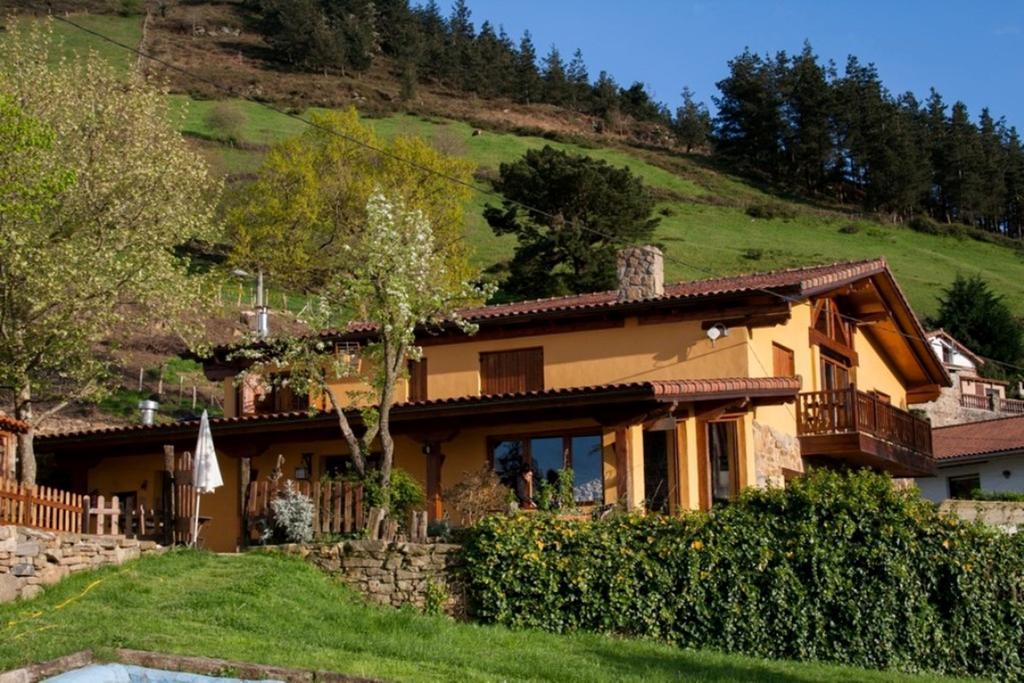 Gailurretan Hotel Carranza Exterior photo